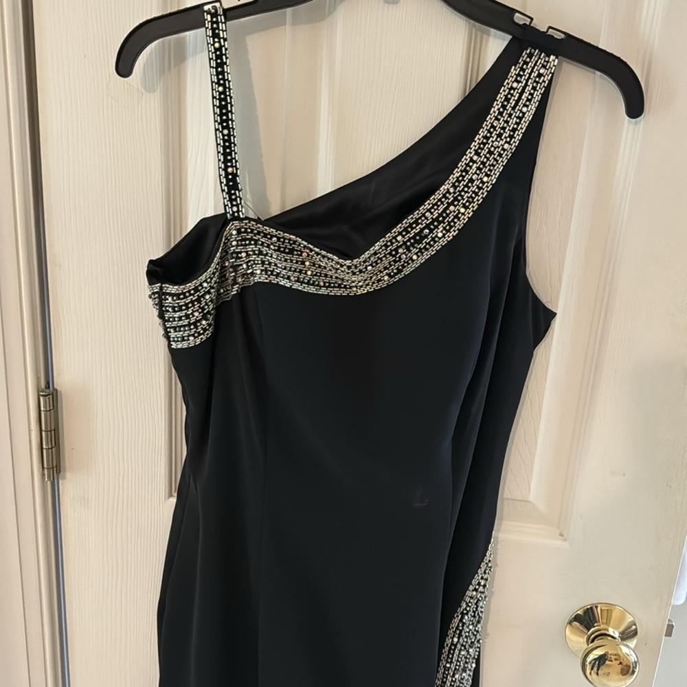 Black One-Shoulder Beaded Evening Dress